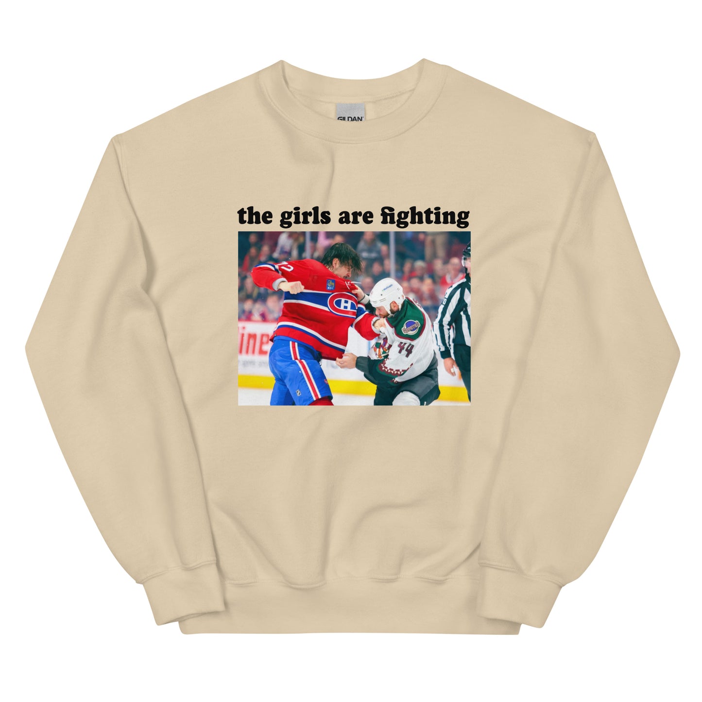 DIE MÄDCHEN KÄMPFEN MIT CREWNECK